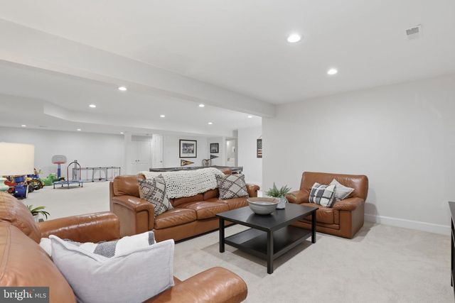 9204 HUNTMASTER RD, Gaithersburg, MD 20882