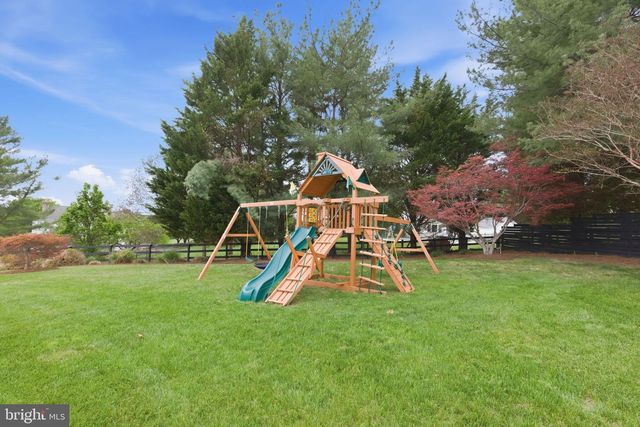 9204 HUNTMASTER RD, Gaithersburg, MD 20882