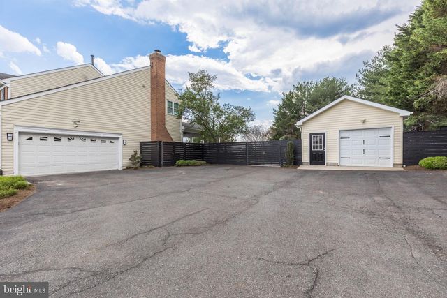 9204 HUNTMASTER RD, Gaithersburg, MD 20882