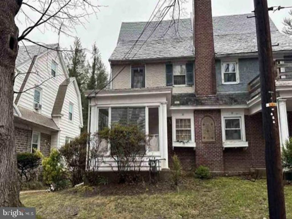 65 ARDMORE AVE, Lansdowne, PA 19050