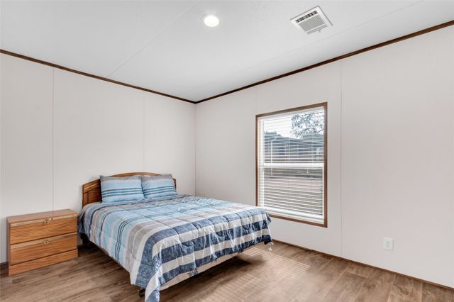 1914 Roadrunner Road, Graford, TX 76449