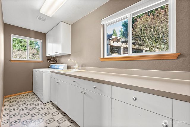 10207 Melody Lane SW, Lakewood, WA 98498