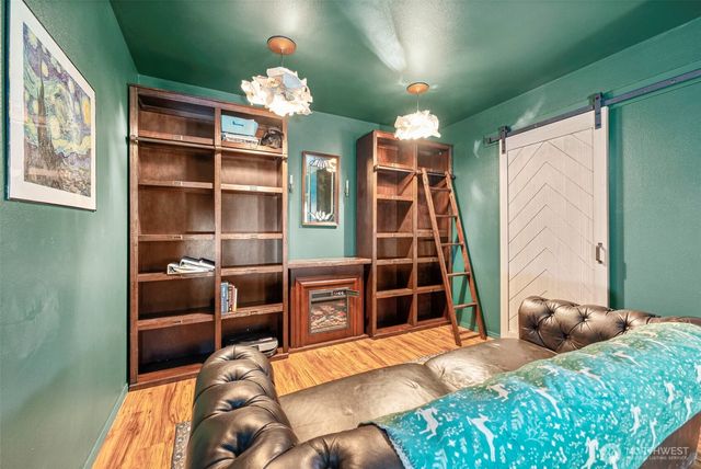 10207 Melody Lane SW, Lakewood, WA 98498