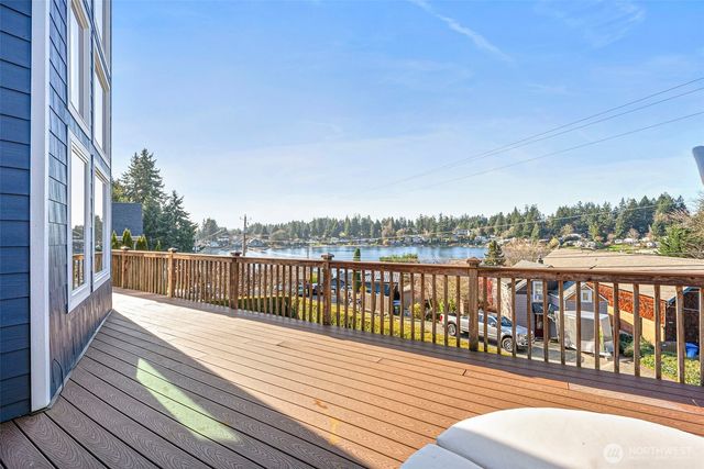 10207 Melody Lane SW, Lakewood, WA 98498