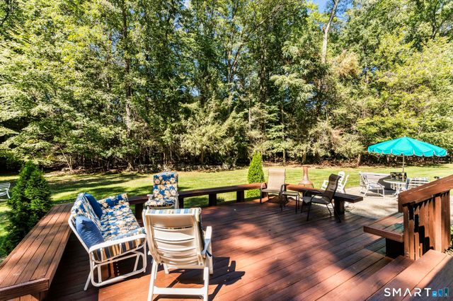 25 Wagon Hill Lane, Avon, CT 06001