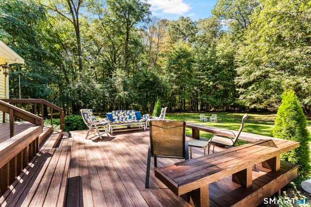 25 Wagon Hill Lane, Avon, CT 06001