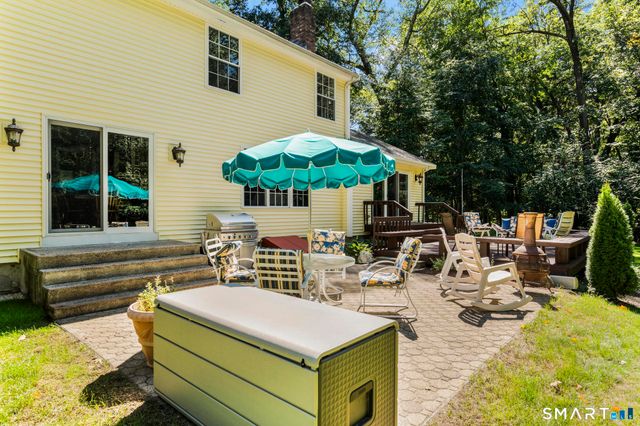 25 Wagon Hill Lane, Avon, CT 06001