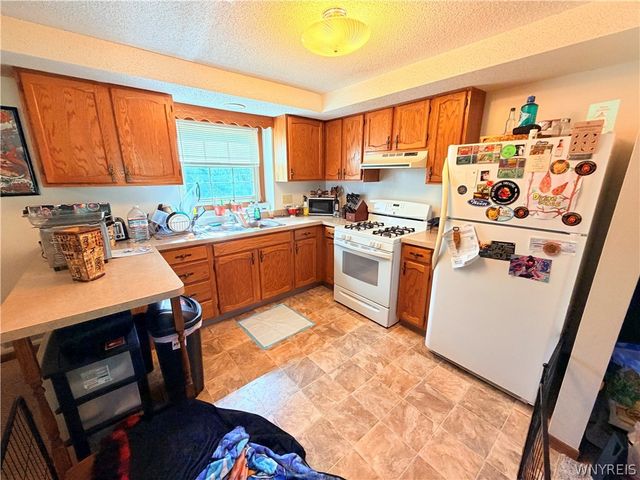 3930 Taylor Road, Orchard Park, NY 14127