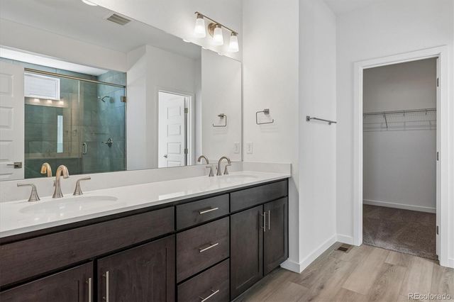 9129 Fowler Peak Court, Englewood, CO 80112