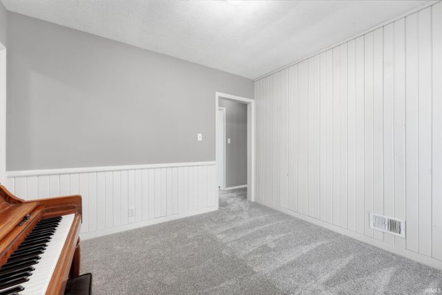 8310 Winchester Road, Fort Wayne, IN 46819