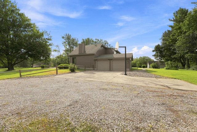 8310 Winchester Road, Fort Wayne, IN 46819
