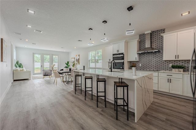 53 W 10TH STREET, Apopka, FL 32703