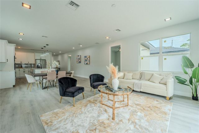 53 W 10TH STREET, Apopka, FL 32703