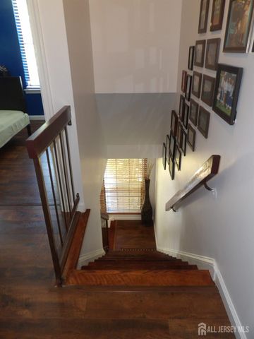 605 TIMBER OAKS Road, Edison, NJ 08820