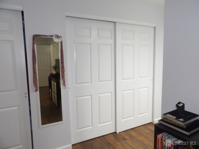 605 TIMBER OAKS Road, Edison, NJ 08820