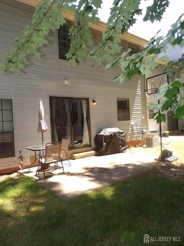 605 TIMBER OAKS Road, Edison, NJ 08820