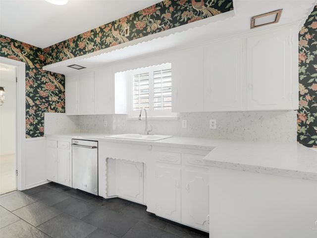 9523 Highedge Drive, Dallas, TX 75238