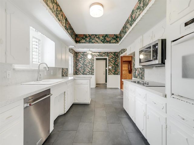 9523 Highedge Drive, Dallas, TX 75238