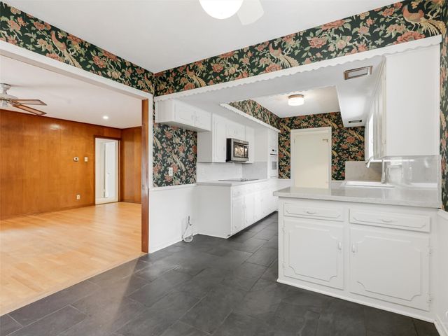 9523 Highedge Drive, Dallas, TX 75238