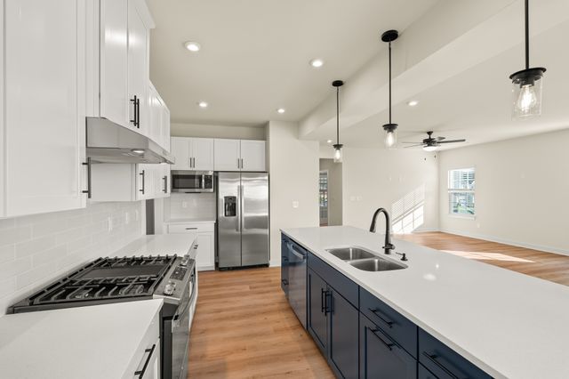 3029 Manchester Dr, Spring Hill, TN 37174