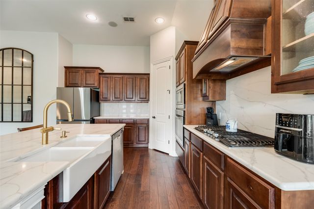 2112 Benjamin Creek Drive, Little Elm, TX 75068