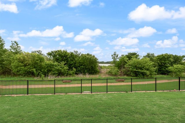 2112 Benjamin Creek Drive, Little Elm, TX 75068