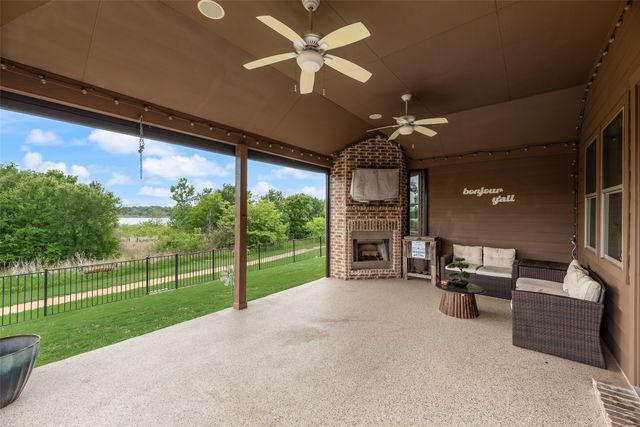2112 Benjamin Creek Drive, Little Elm, TX 75068