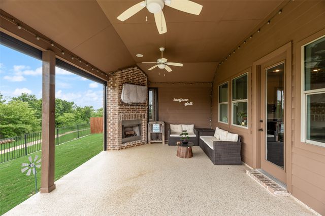 2112 Benjamin Creek Drive, Little Elm, TX 75068