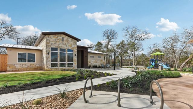 302 Constanza TRL, Bastrop, TX 78602