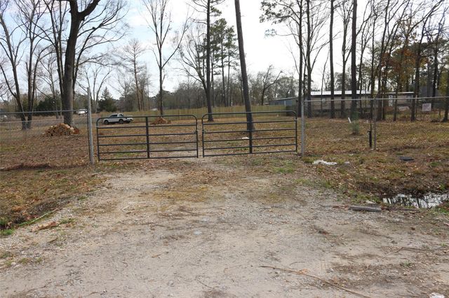 21812 Cherry St, New Caney, TX 77357