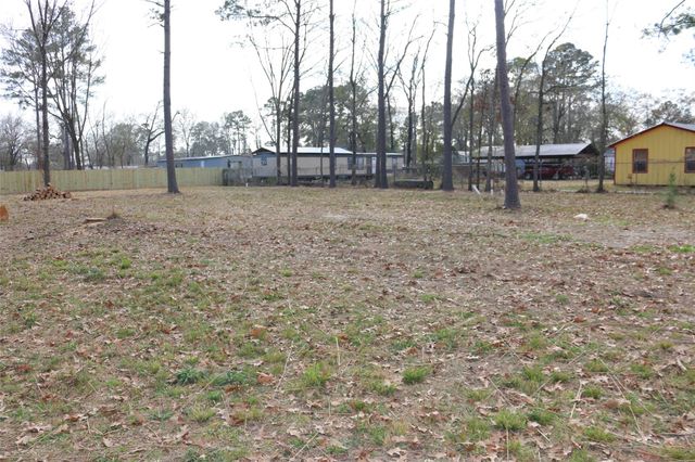 21812 Cherry St, New Caney, TX 77357