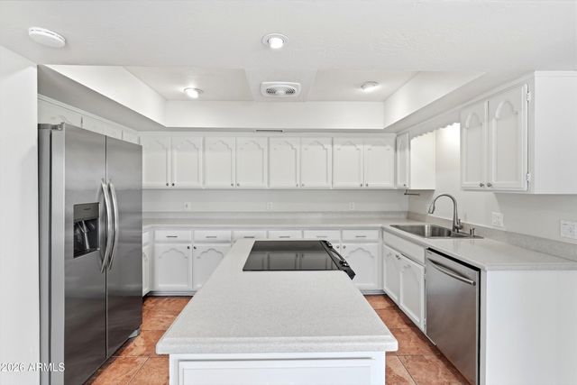 7666 E ROCKING CHAIR Road, Carefree, AZ 85377