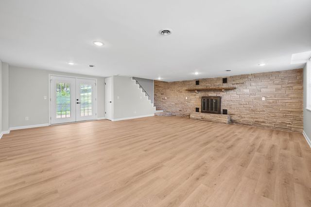 1320 Bellshire Dr, Nashville, TN 37207