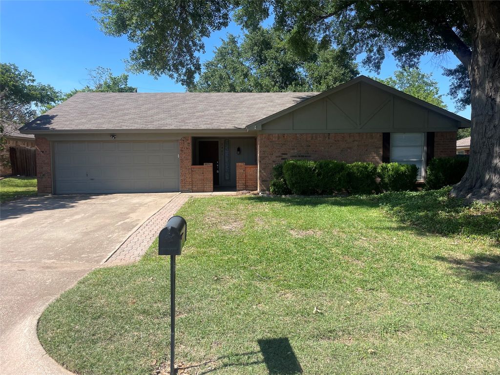 7461 Timberhill Drive, North Richland Hills, TX 76182