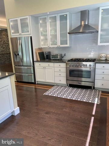 215 OAKWOOD LN, Phoenixville, PA 19460