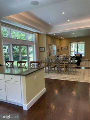 215 OAKWOOD LN, Phoenixville, PA 19460
