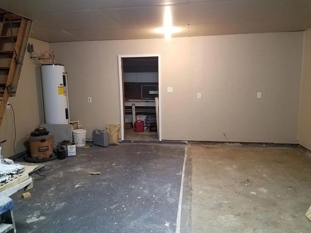 100 Lochness Lane, Benbrook, TX 76126