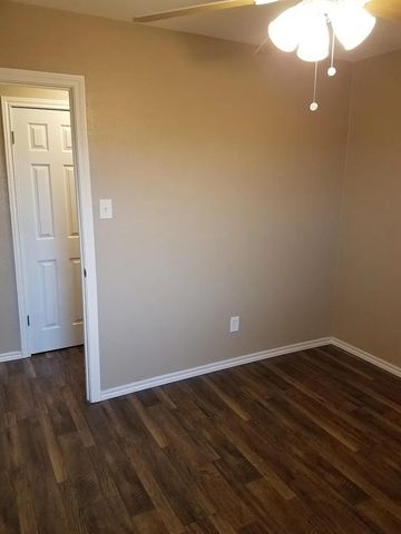 100 Lochness Lane, Benbrook, TX 76126