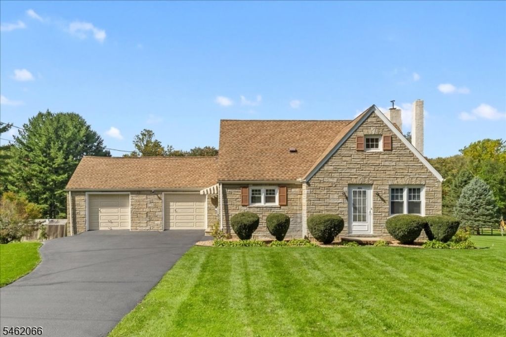 321 Fairmount Rd, Washington Twp., NJ 07853 — photo 2