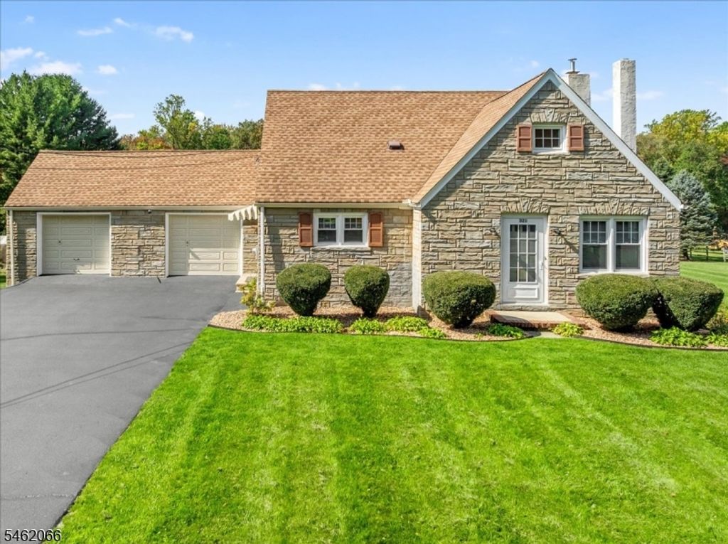 321 Fairmount Rd, Washington Twp., NJ 07853 — photo 3