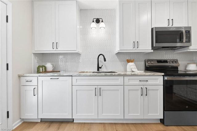 1824 Slalom DR, Virginia Beach, VA 23453