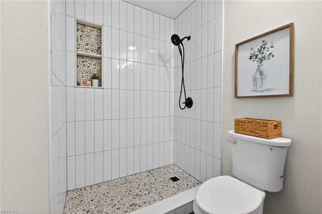 1824 Slalom DR, Virginia Beach, VA 23453