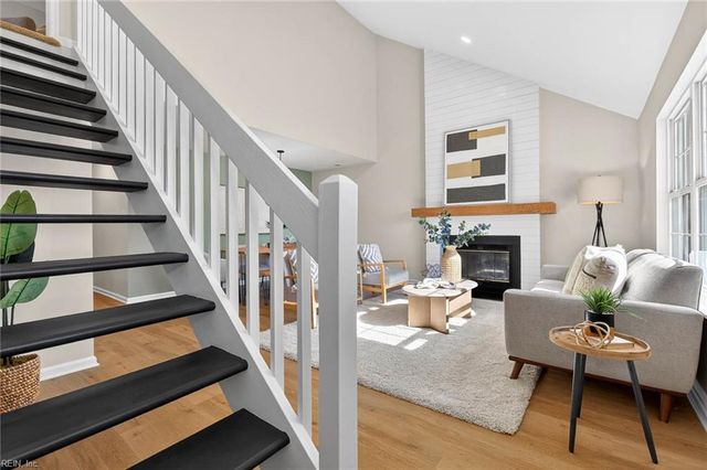 1824 Slalom DR, Virginia Beach, VA 23453