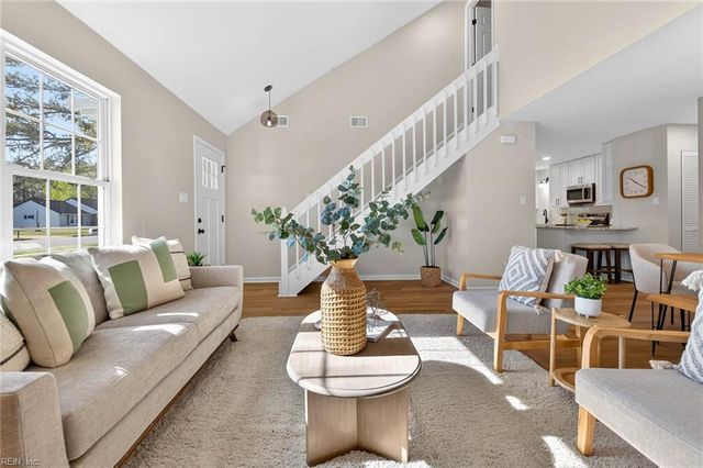 1824 Slalom DR, Virginia Beach, VA 23453