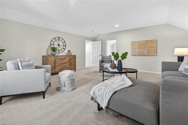 1824 Slalom DR, Virginia Beach, VA 23453