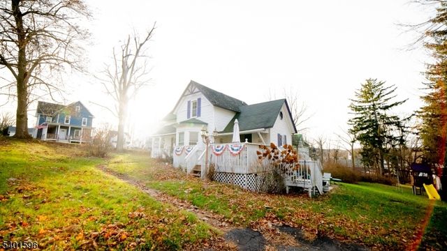 21 Edison Ave, Ogdensburg Boro, NJ 07439