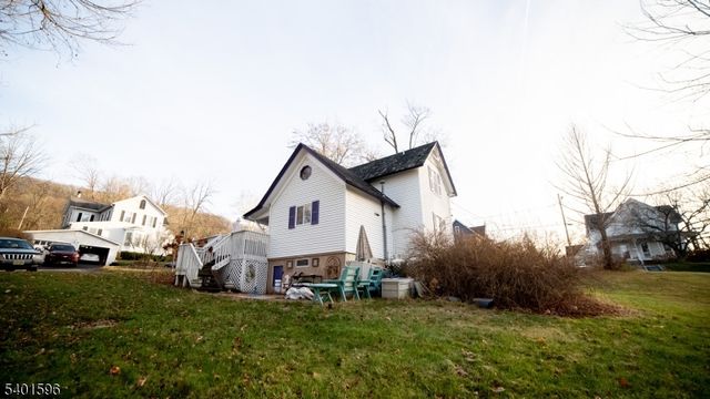 21 Edison Ave, Ogdensburg Boro, NJ 07439