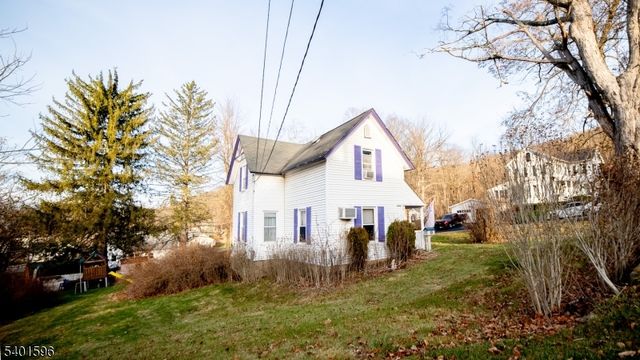 21 Edison Ave, Ogdensburg Boro, NJ 07439