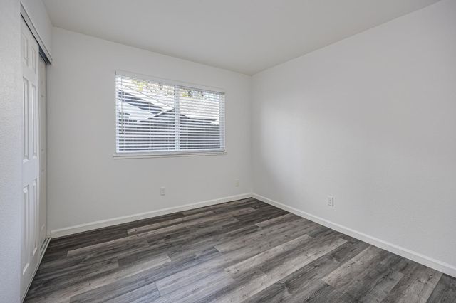 7156 Stanford Oak Dr, Sacramento, CA 95842