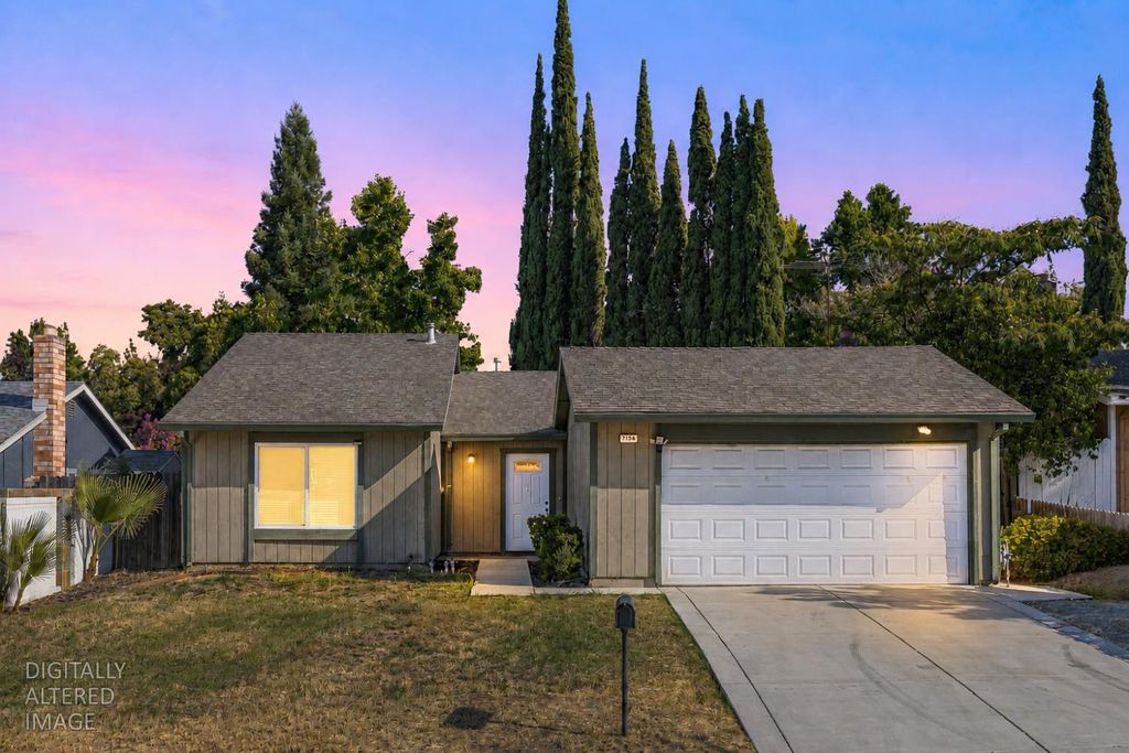 7156 Stanford Oak Dr, Sacramento, CA 95842